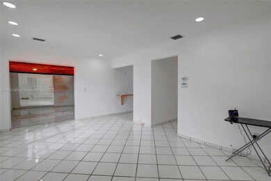 Entry / Living Room