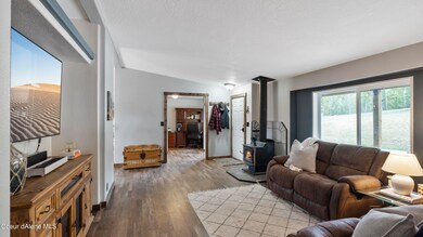 003_Living Room