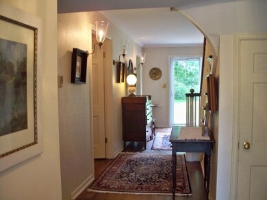 16 Turner Ln, Albany, NY 12211 - photo 2