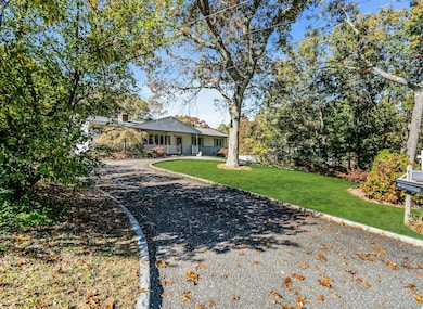 34 Winston Dr, Smithtown, NY 11787 - photo 3