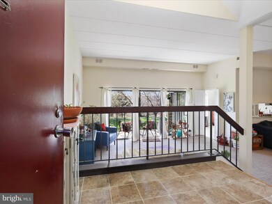 108 Roberts Ln unit 101, Alexandria, VA 22314 - photo 3