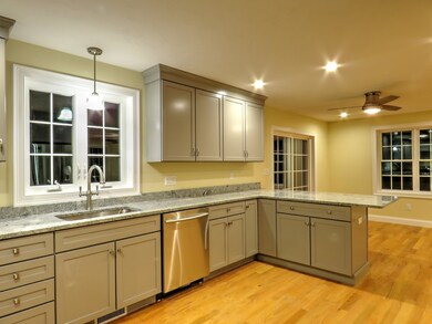 425 Franklin St, Whitman, MA 02382 - photo 6