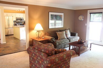 05 - Great Room View 3