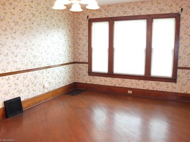 Another view of the dining room.