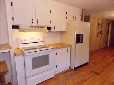 Kitchen All Appliances Stay