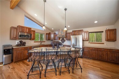 Kitchen/Breakfast Bar