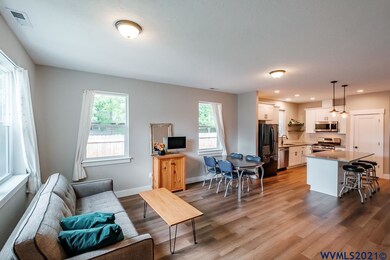 990 17th St NE, Salem, OR 97301 - photo 4