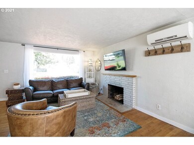 2082 Carmel Ave, Eugene, OR 97401 - photo 6