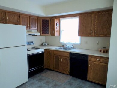 861 N Wahneta St, Allentown, PA 18109 - photo 5