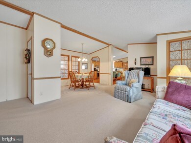 571 W Cedar St, Palmyra, PA 17078 - photo 6