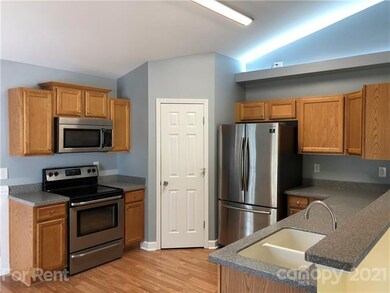 1731 Riverstone Dr, Lincolnton, NC 28092 - photo 2