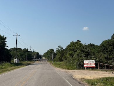 0 Spur 234 Sh-105 unit 64618622, Navasota, TX 77868 - photo 4