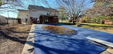 902 E 11th St, Cushing, OK 74023 - photo 2