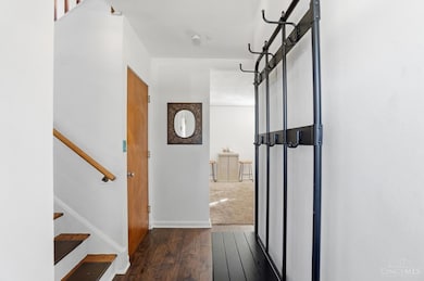 61 Flanders Ln, Cincinnati, OH 45218 - photo 4