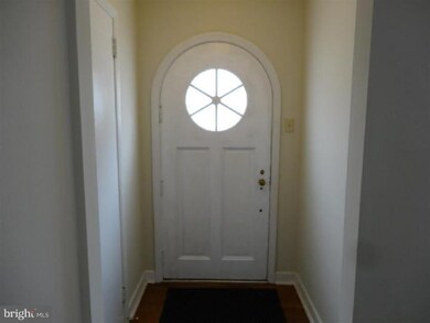 925 N 9th St, Reading, PA 19604 - photo 3