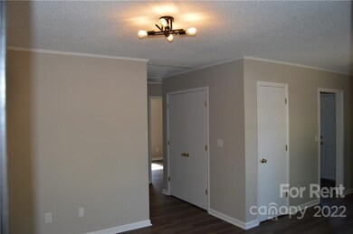 647 W Sharpe St, Statesville, NC 28677 - photo 2