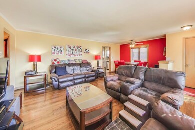 6936 W Oakton Ct, Niles, IL 60714 - photo 4