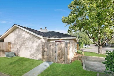 8029 Summa Ave unit D, Baton Rouge, LA 70809 - photo 2