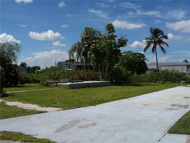 771 Holiday Dr, Punta Gorda, FL 33950 - photo 4