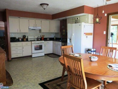 630 Ward Dr, Woodbury, NJ 08096 - photo 6