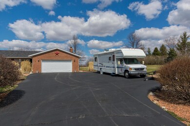 Driveway with bump out