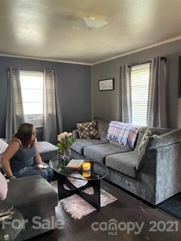 303 Stockton St, Statesville, NC 28677 - photo 2