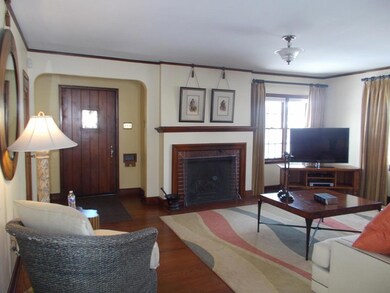 Living room 1