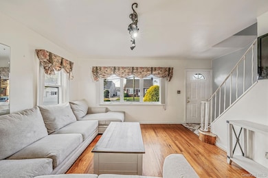 18 Jasper St S, Valley Stream, NY 11580 - photo 6