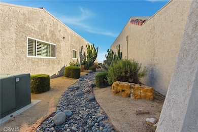 880 W Highpoint Dr, Claremont, CA 91711 - photo 2