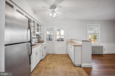 722 Edmondson Ave, Catonsville, MD 21228 - photo 5