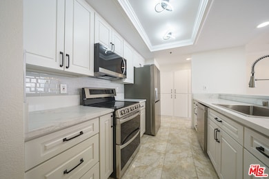 Skyline unit 1502, Los Angeles, CA 90015 - photo 5