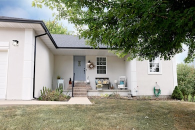 735 Poplar Ct, Marshfield, MO 65706 - photo 3