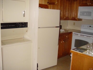 53 Village Dr, Stroudsburg, PA 18360 - photo 7