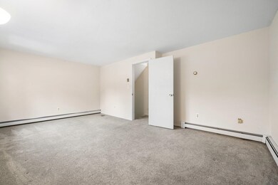 36 Silverton Dr unit U85, Nashua, NH 03062 - photo 7