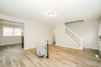 4728 E Livingston Ave, Columbus, OH 43227 - photo 5