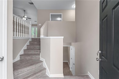 Split staircase at Entry