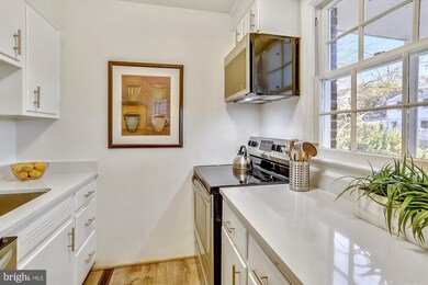 6205 Dunrobbin Dr, Bethesda, MD 20816 - photo 7