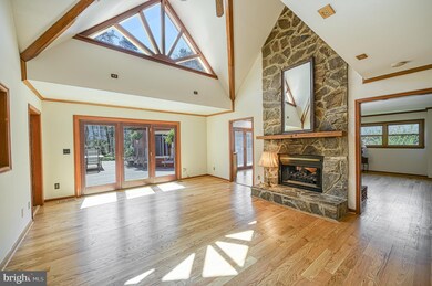 525 Harrison Cir, Locust Grove, VA 22508 - photo 2