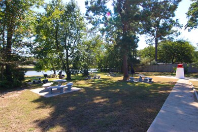 201 N Forest Dr, Huntsville, TX 77340 - photo 7