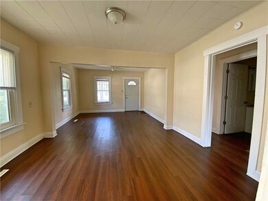 722 S 3rd Ave W, Newton, IA 50208 - photo 6