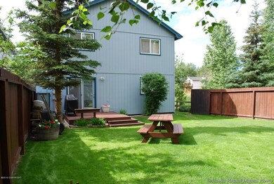 Fenced Yard Backs to Greenbelt