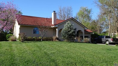 3320 SW MacVicar Ave, Topeka, KS 66611 - photo 2