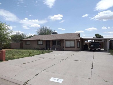 Large Driveway w Carport