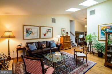 4935 Pale Orchis Ct, Columbia, MD 21044 - photo 5