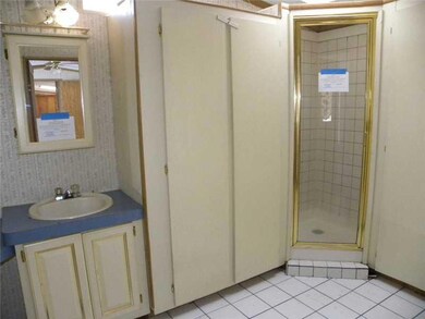 Master Bath/Spa.