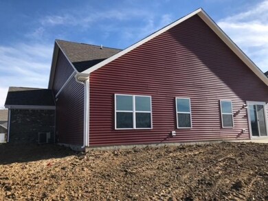 162 Halldale Dr, Whiteland, IN 46184 - photo 2