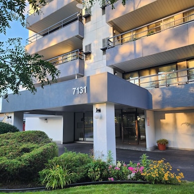 7131 N Caldwell Ave unit 4S, Chicago, IL 60646 - photo 2