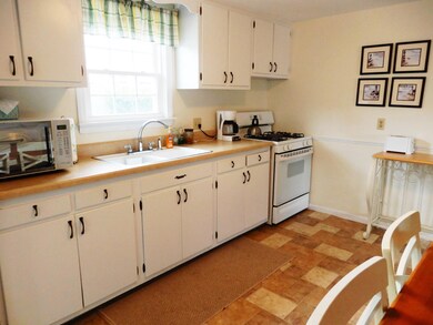 19 Folger Ln, West Dennis, MA 02670 - photo 5