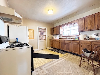 816 and 812 S Wisconsin Ave unit 816 and 812, Rice Lake, WI 54868 - photo 4