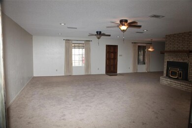 1100 W Russell Ave, Bonham, TX 75418 - photo 5